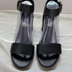 Steve Madden Sandals Womens Size 8.5 Black Leather Ankle Strap Block Heels